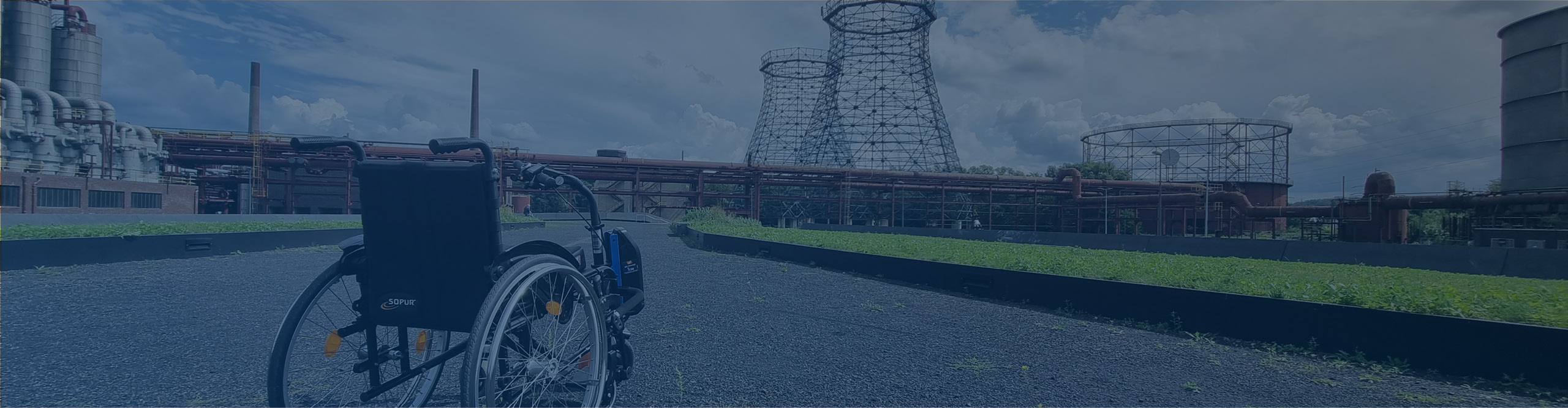 Rollstuhl mit Zuggerät