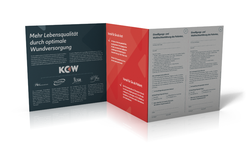 Aufgeklappter Flyer des Kompetenzverbundes Chronische Wunde